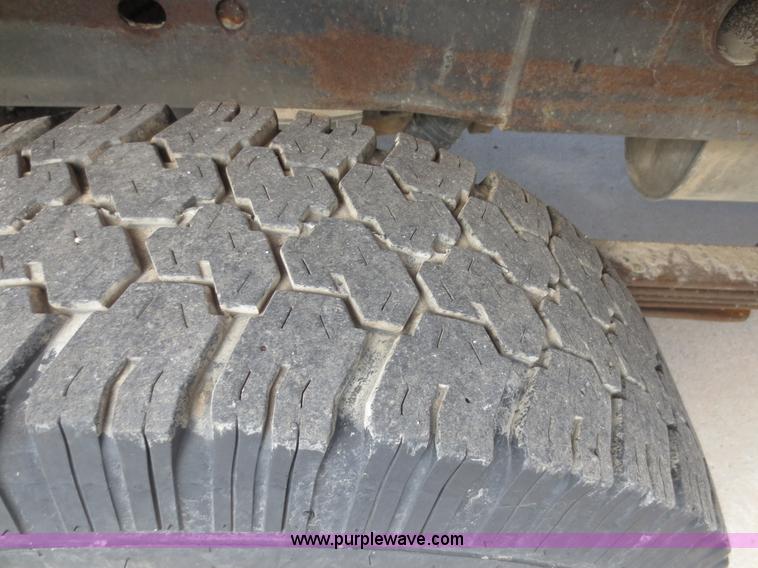 image for item D5943 2002 Chevrolet Silverado 2500HD pickup truck