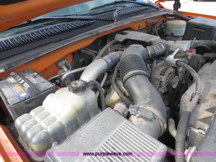 image for item D5943 2002 Chevrolet Silverado 2500HD pickup truck