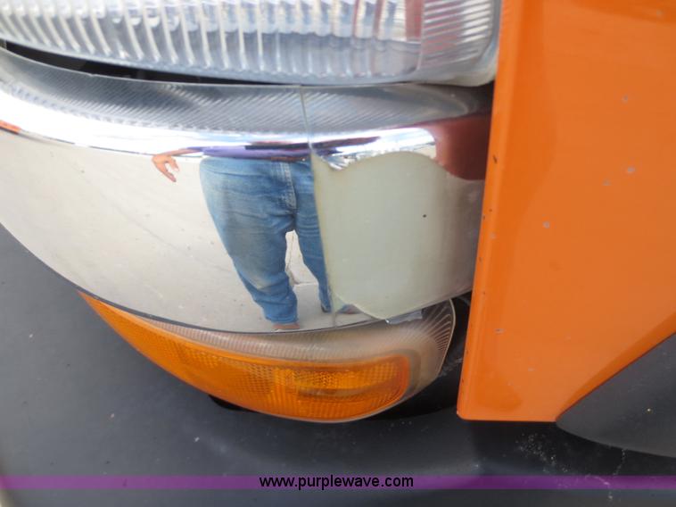 image for item D5943 2002 Chevrolet Silverado 2500HD pickup truck