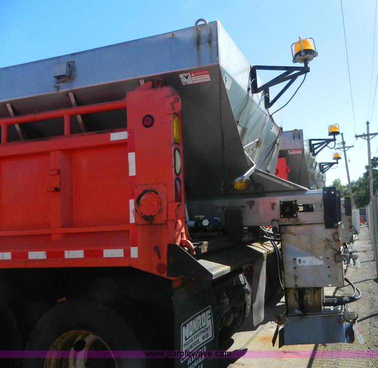 image for item D6064 1999 International 4900 dump truck