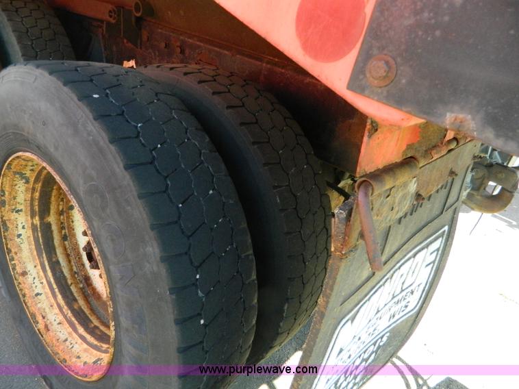 image for item D6064 1999 International 4900 dump truck