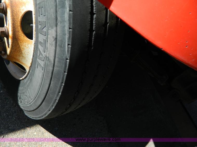 image for item D6064 1999 International 4900 dump truck