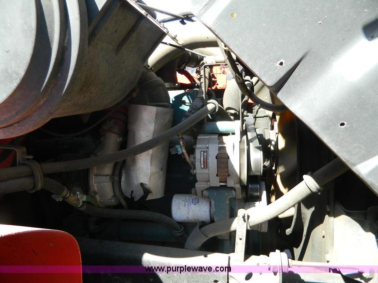 image for item D6064 1999 International 4900 dump truck