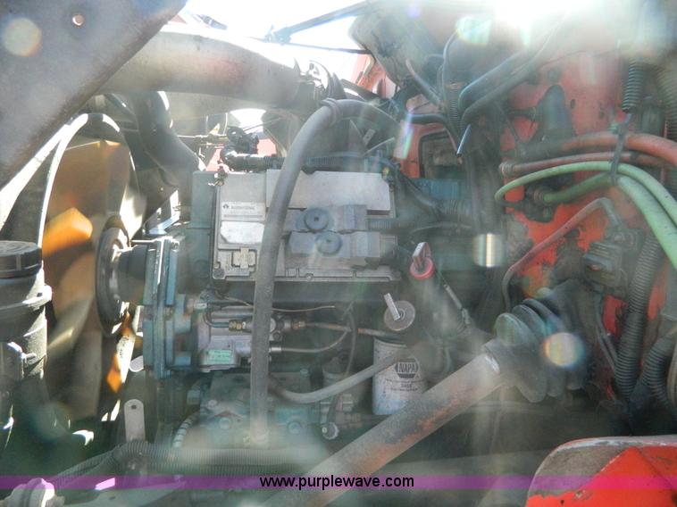 image for item D6064 1999 International 4900 dump truck