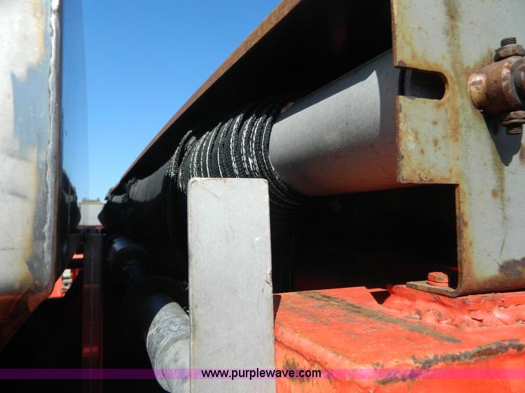 image for item D6064 1999 International 4900 dump truck