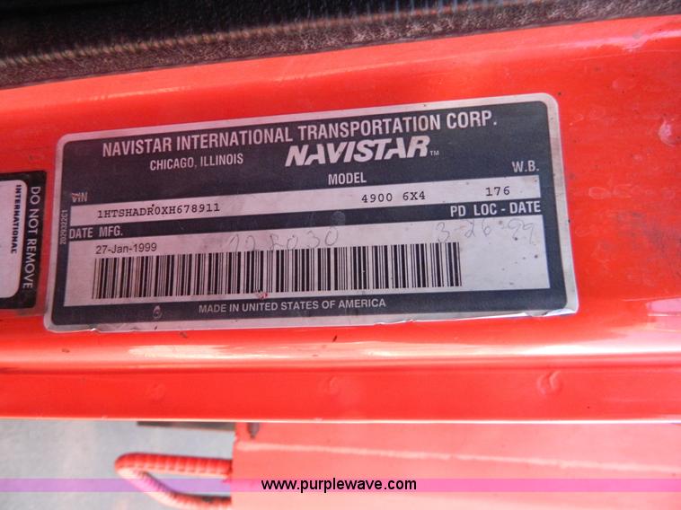 image for item D6064 1999 International 4900 dump truck