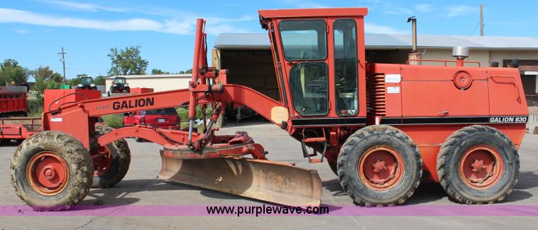 image for item H6836 1997 Galion 830B motor grader