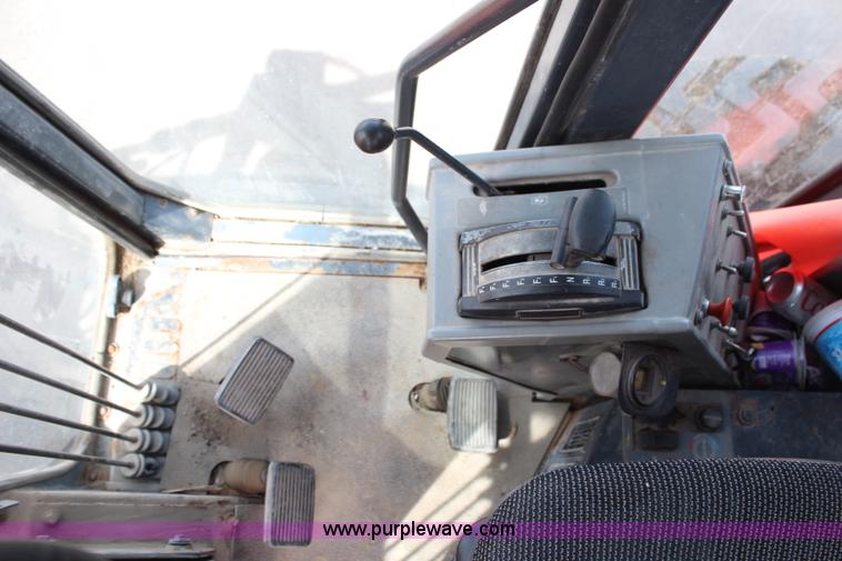 image for item H6836 1997 Galion 830B motor grader