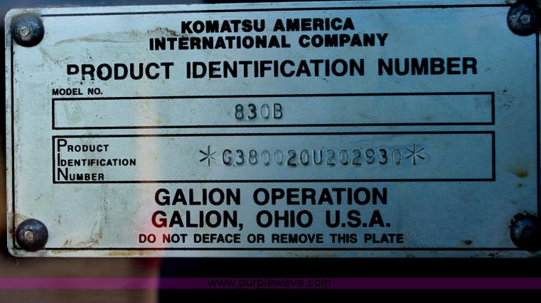 image for item H6836 1997 Galion 830B motor grader
