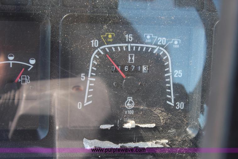 image for item H6908 1997 New Holland 7740SL MFWD tractor