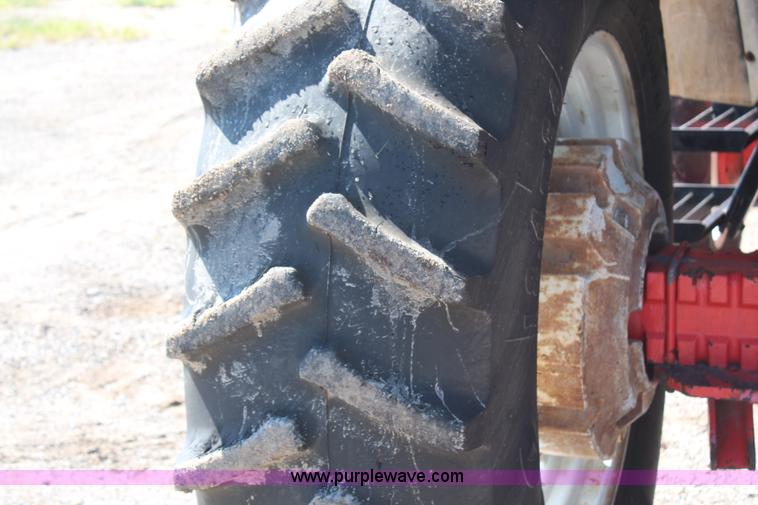 image for item H6908 1997 New Holland 7740SL MFWD tractor