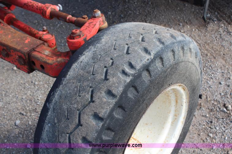 image for item H6909 1999 Ford New Holland TS100 tractor