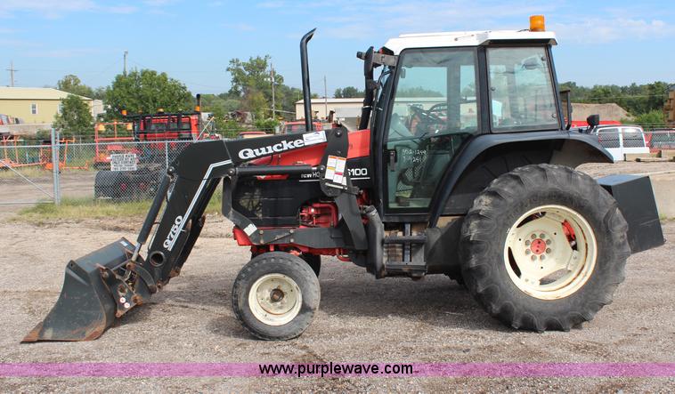 image for item H6910 1999 Ford New Holland TS100 tractor