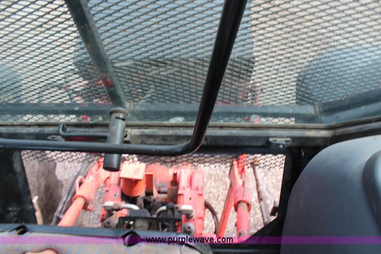 image for item H6910 1999 Ford New Holland TS100 tractor