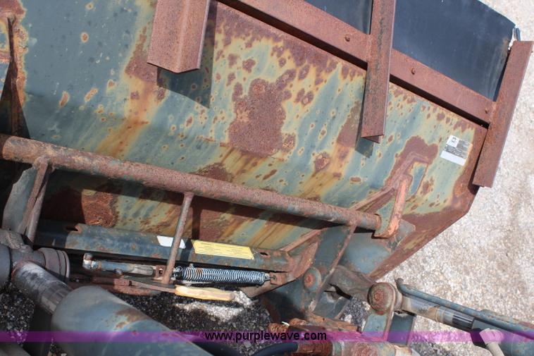 image for item H6915 1998 Ford New Holland 6640SL tractor