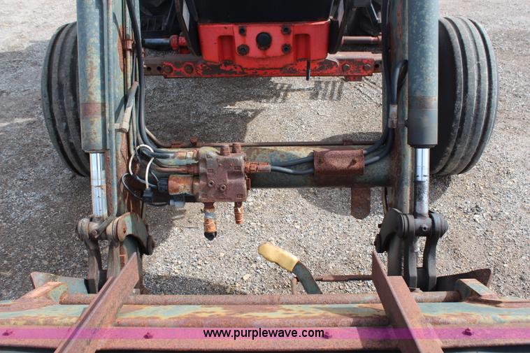 image for item H6915 1998 Ford New Holland 6640SL tractor