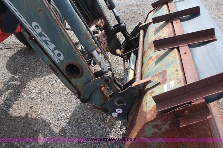 image for item H6915 1998 Ford New Holland 6640SL tractor