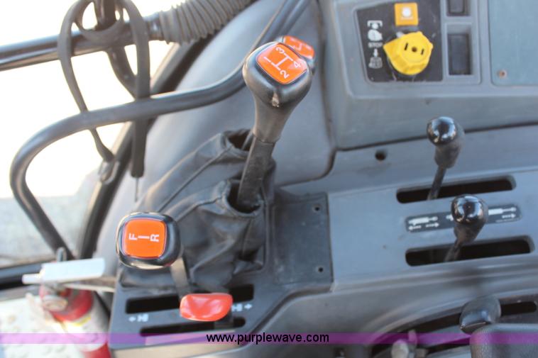 image for item H6916 1998 Ford New Holland 6640SL tractor