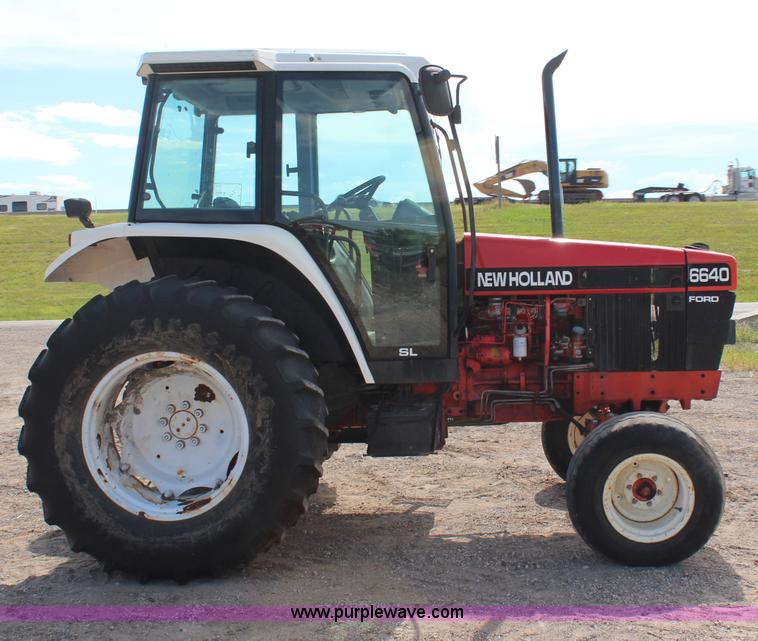 image for item H6917 1996 Ford New Holland 6640SL tractor