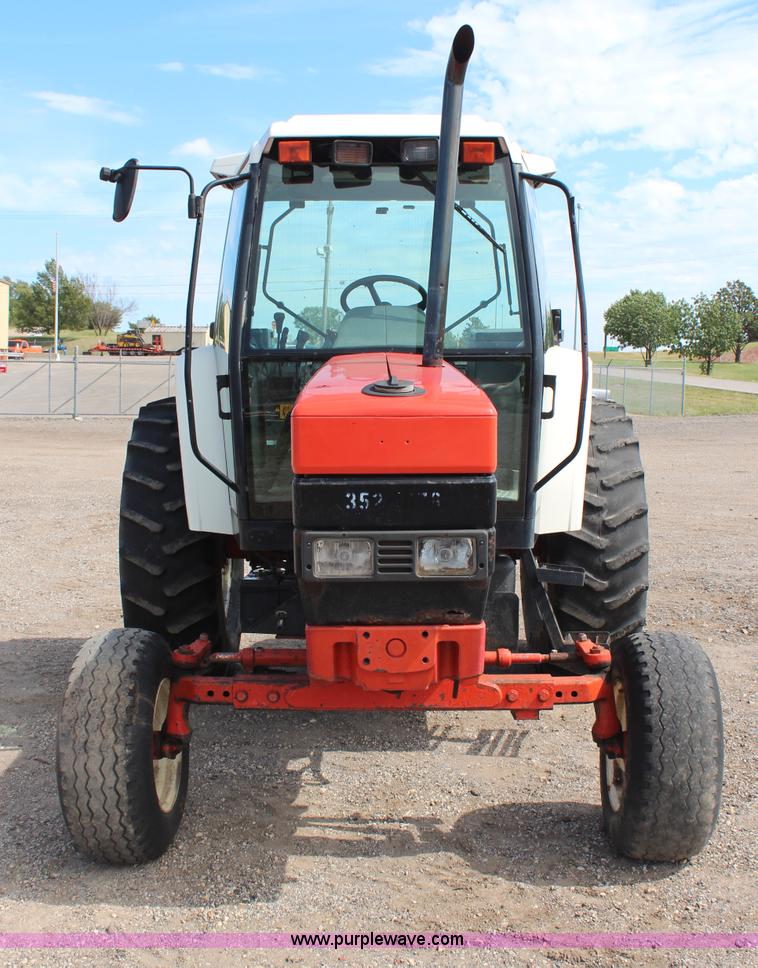 image for item H6917 1996 Ford New Holland 6640SL tractor