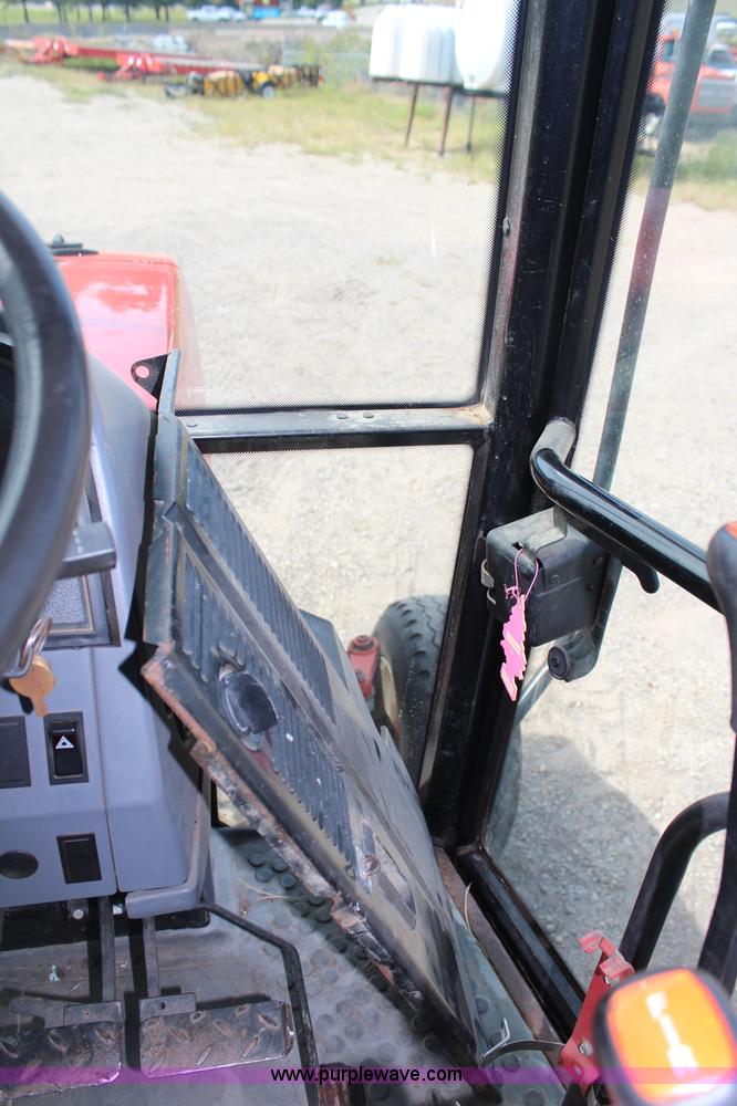 image for item H6917 1996 Ford New Holland 6640SL tractor