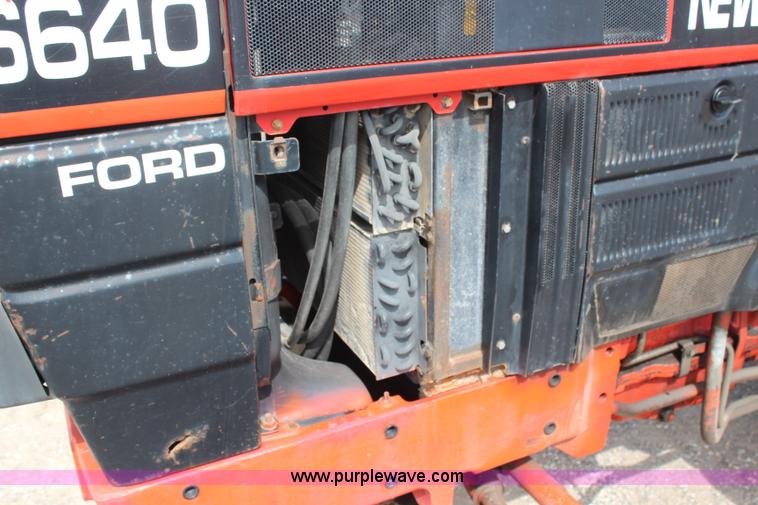 image for item H6917 1996 Ford New Holland 6640SL tractor