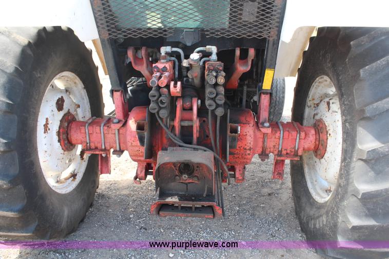 image for item H6917 1996 Ford New Holland 6640SL tractor