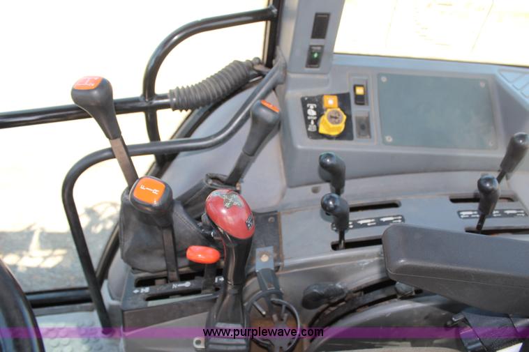 image for item H6918 1998 Ford New Holland 6640SL tractor