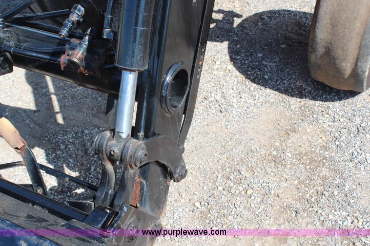 image for item H6918 1998 Ford New Holland 6640SL tractor