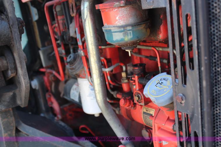 image for item H6918 1998 Ford New Holland 6640SL tractor