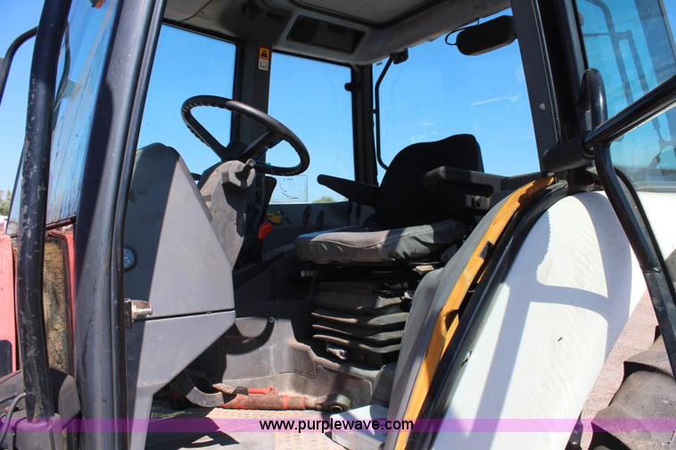 image for item H6919 1998 Ford New Holland 6640SL tractor