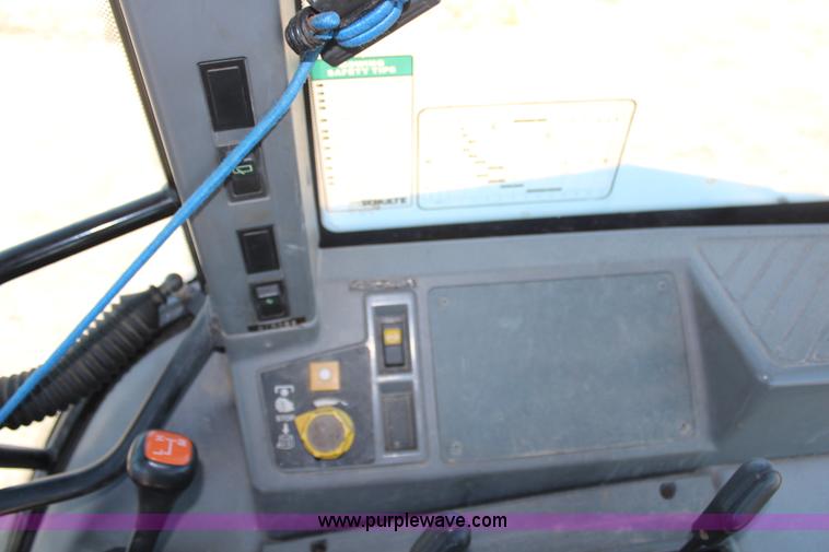 image for item H6919 1998 Ford New Holland 6640SL tractor