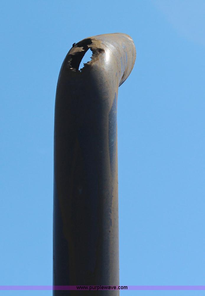 image for item H6919 1998 Ford New Holland 6640SL tractor