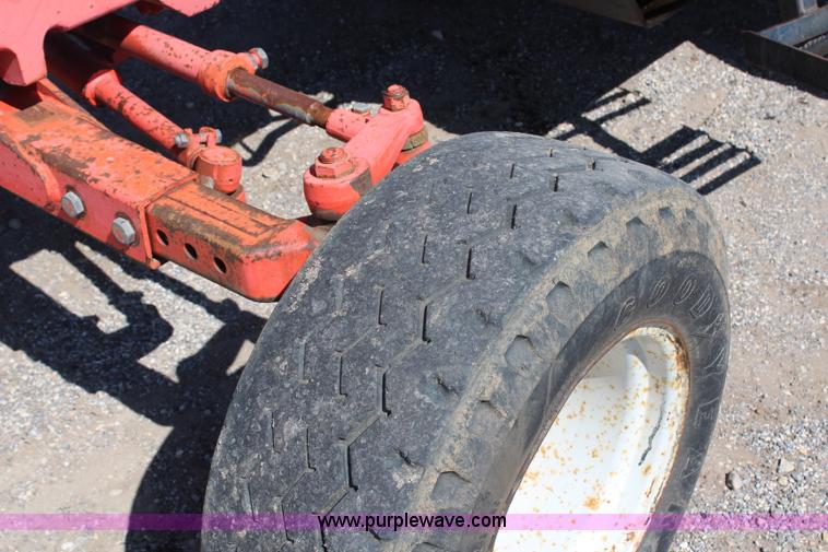 image for item H6919 1998 Ford New Holland 6640SL tractor