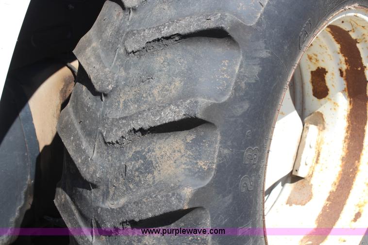 image for item H6919 1998 Ford New Holland 6640SL tractor