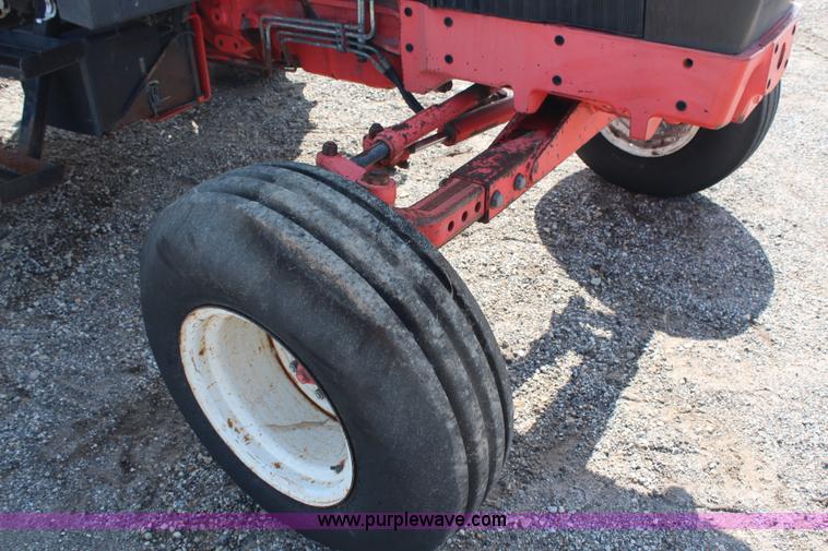 image for item H6920 1998 New Holland 6640SL tractor