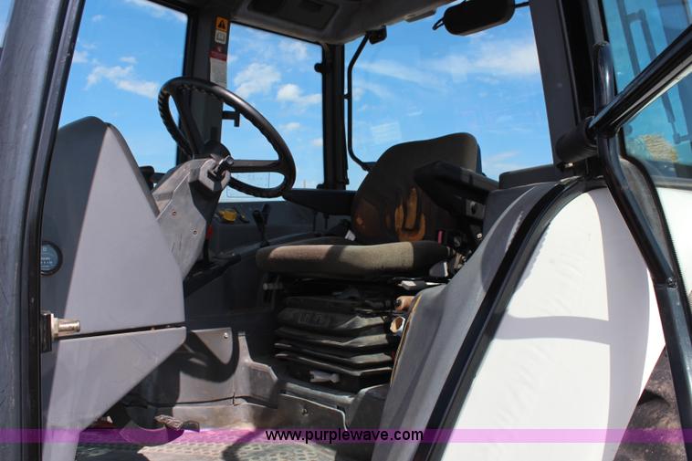 image for item H6921 1998 Ford New Holland 6640SL tractor