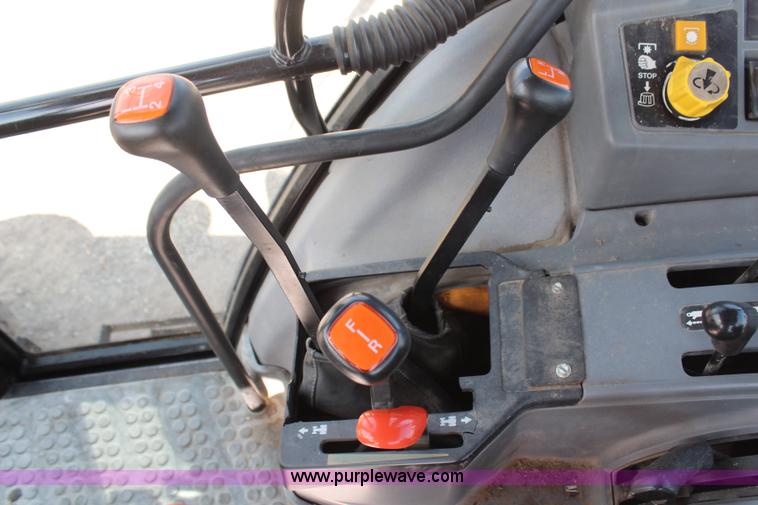 image for item H6921 1998 Ford New Holland 6640SL tractor