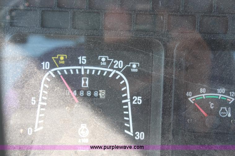 image for item H6921 1998 Ford New Holland 6640SL tractor