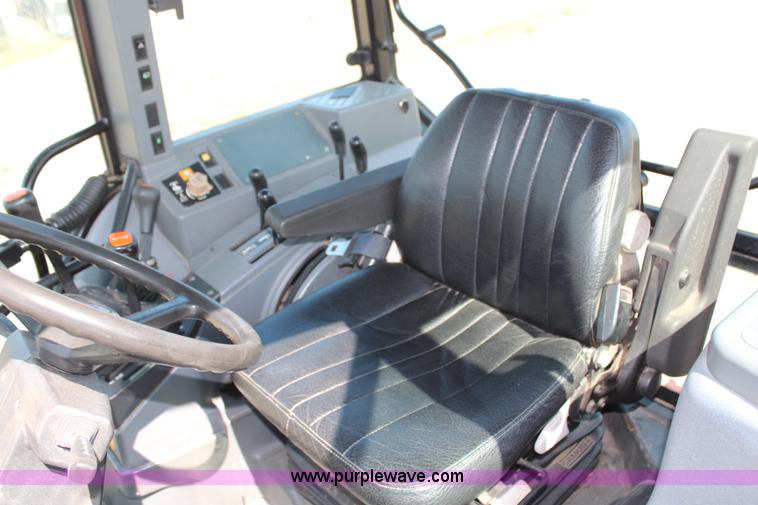 image for item H6922 1997 Ford New Holland 6640SL tractor