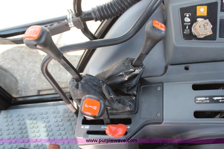 image for item H6922 1997 Ford New Holland 6640SL tractor