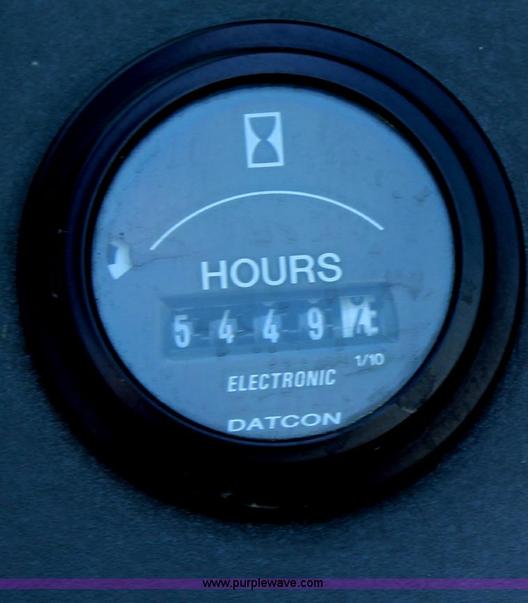 image for item H6922 1997 Ford New Holland 6640SL tractor