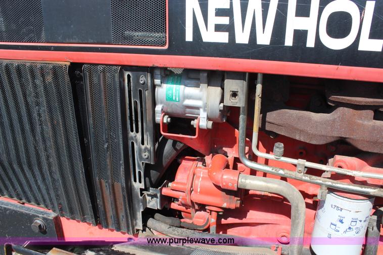 image for item H6922 1997 Ford New Holland 6640SL tractor