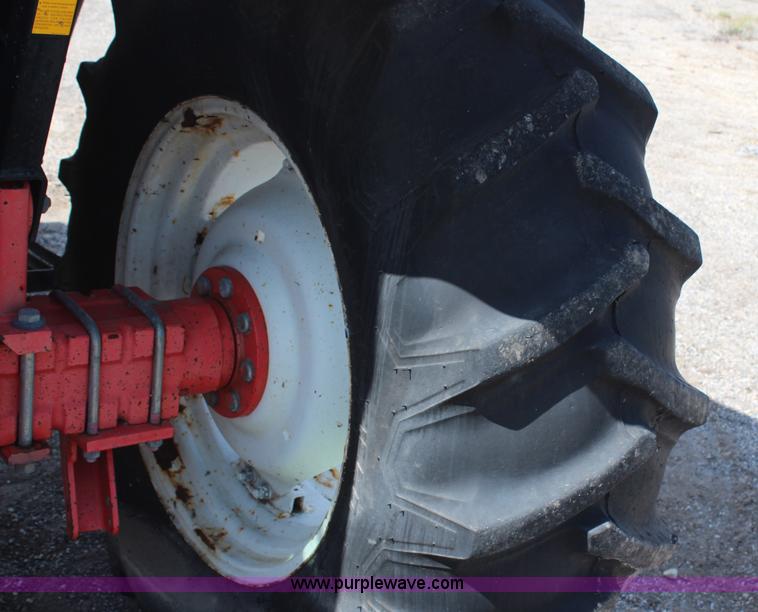 image for item H6922 1997 Ford New Holland 6640SL tractor