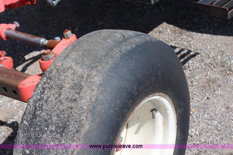 image for item H6922 1997 Ford New Holland 6640SL tractor