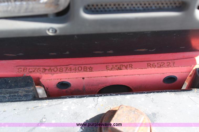 image for item H6922 1997 Ford New Holland 6640SL tractor