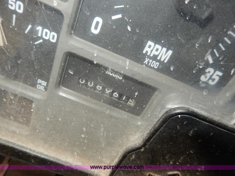 image for item H6935 1999 International 4900 dump truck