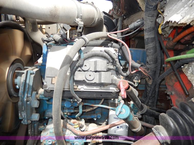 image for item H6935 1999 International 4900 dump truck