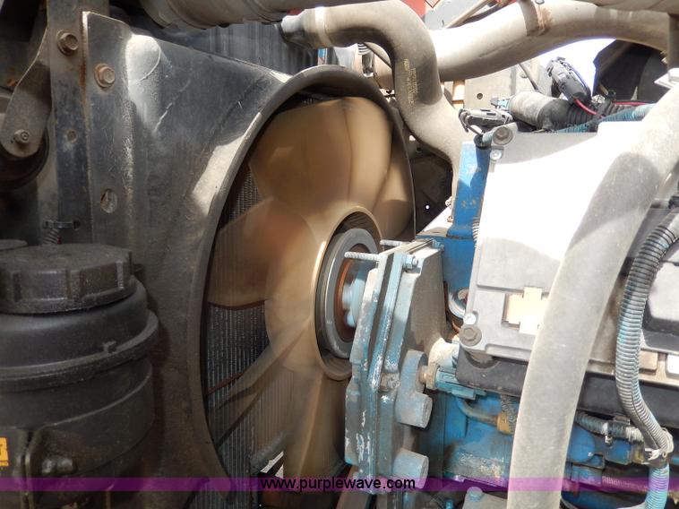 image for item H6935 1999 International 4900 dump truck