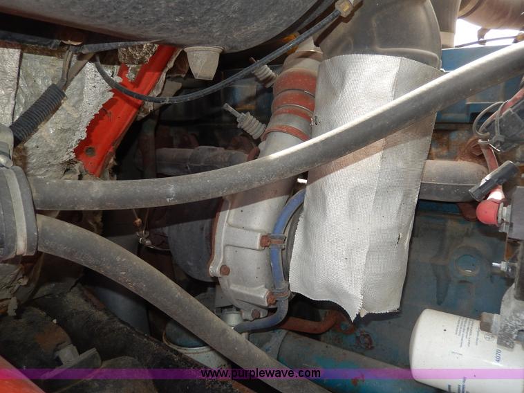 image for item H6935 1999 International 4900 dump truck